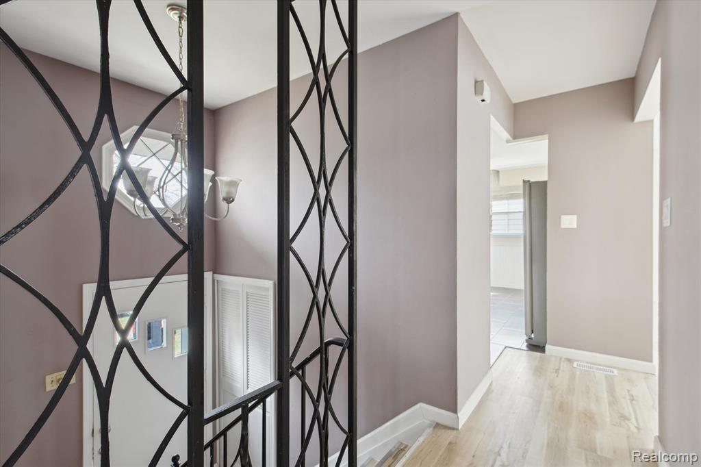 2728 Yost Boulevard Property Photo 6
