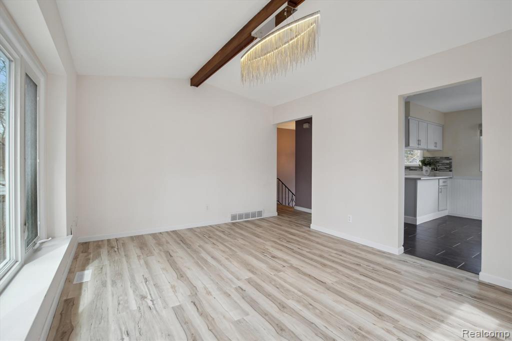 2728 Yost Boulevard Property Photo 10