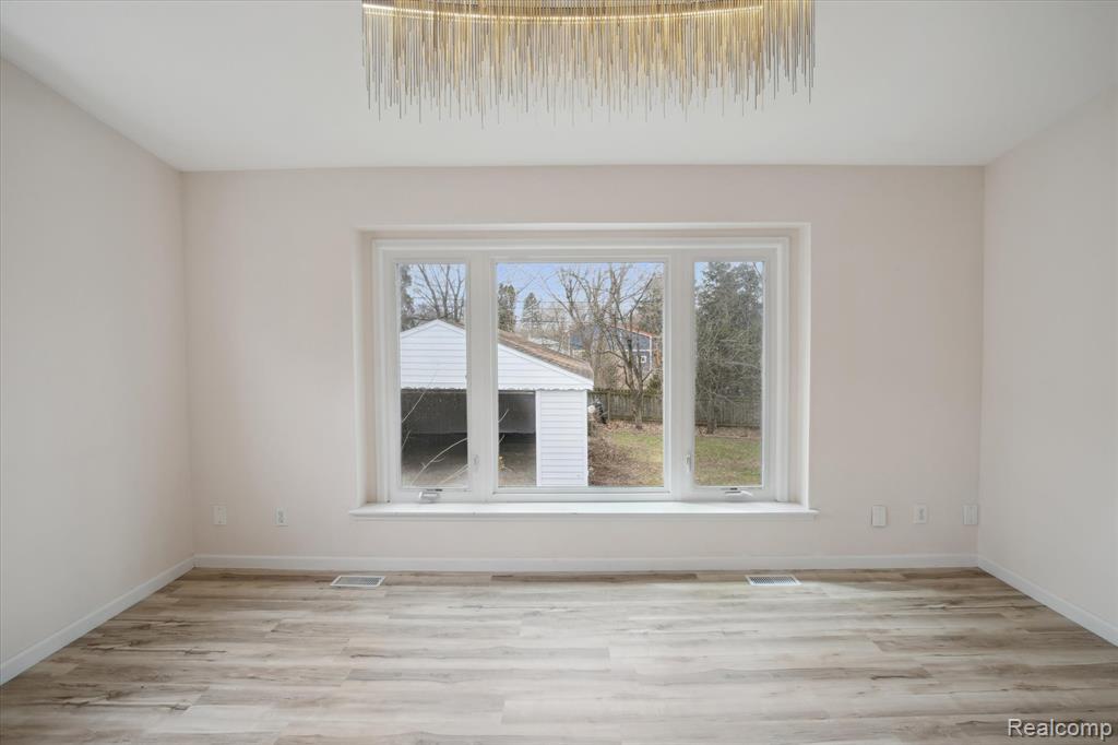 2728 Yost Boulevard Property Photo 11