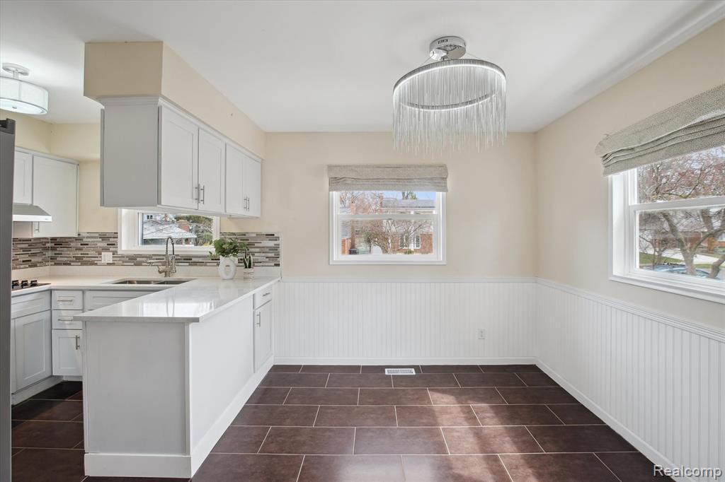 2728 Yost Boulevard Property Photo 12