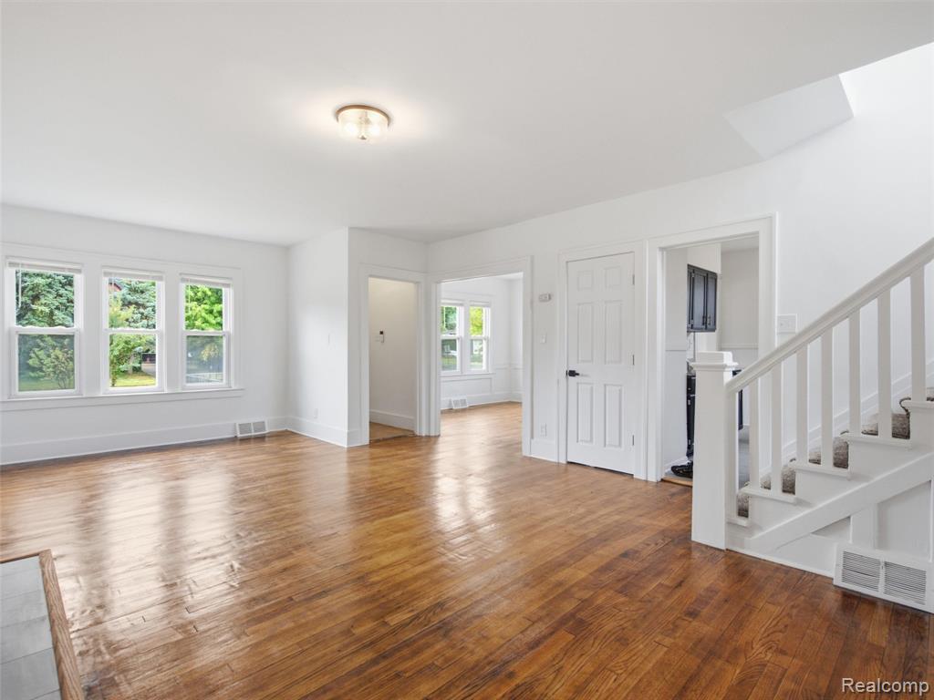 2064 Glynn Court Property Photo 4