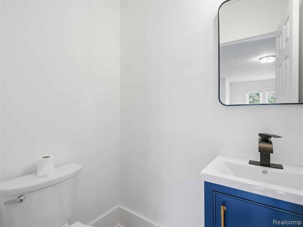 2064 Glynn Court Property Photo 7