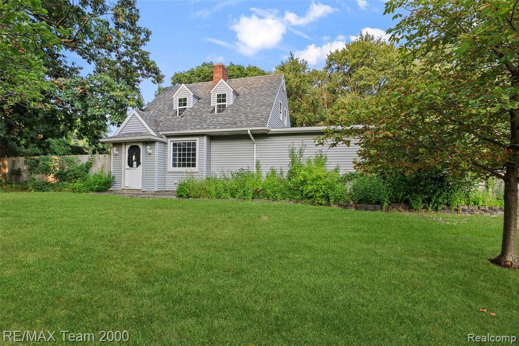 12930 Beech Daly Road Property Photo 3