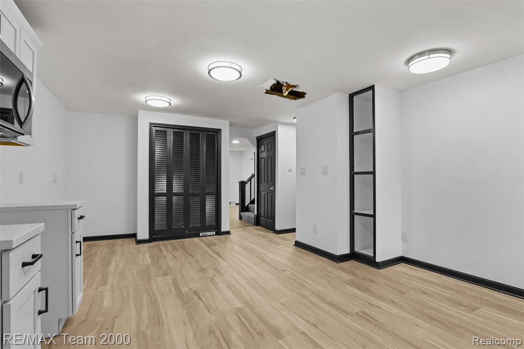 12930 Beech Daly Road Property Photo 18