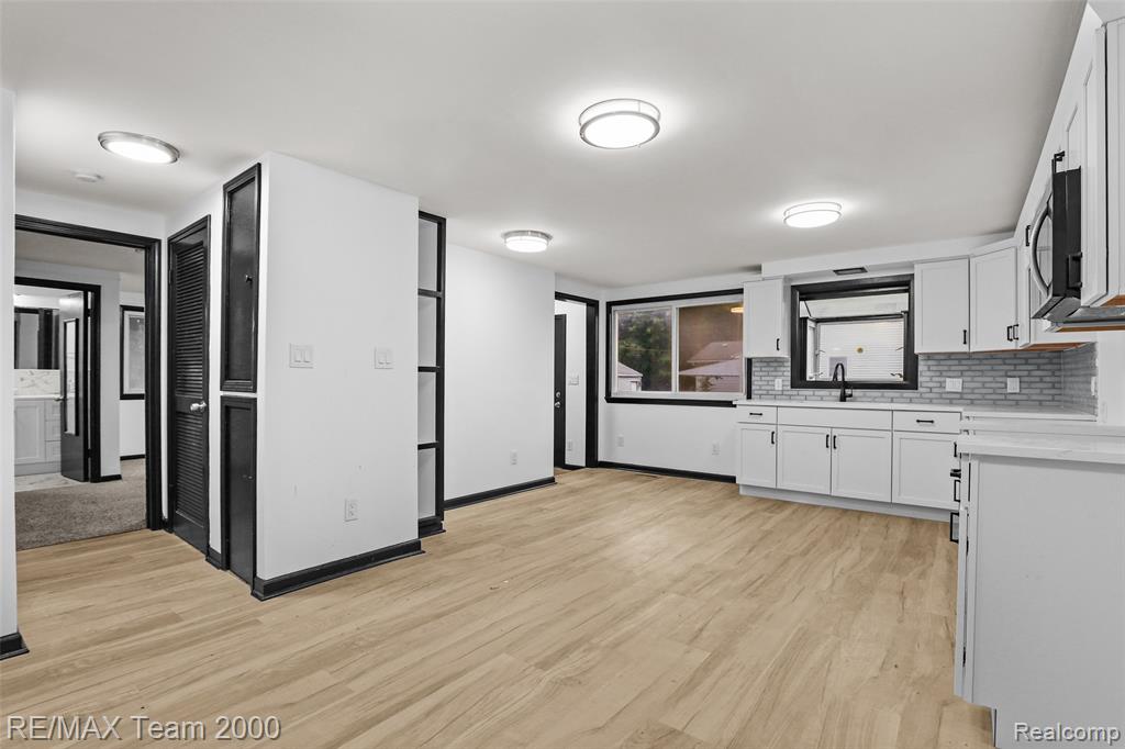 12930 Beech Daly Road Property Photo 21