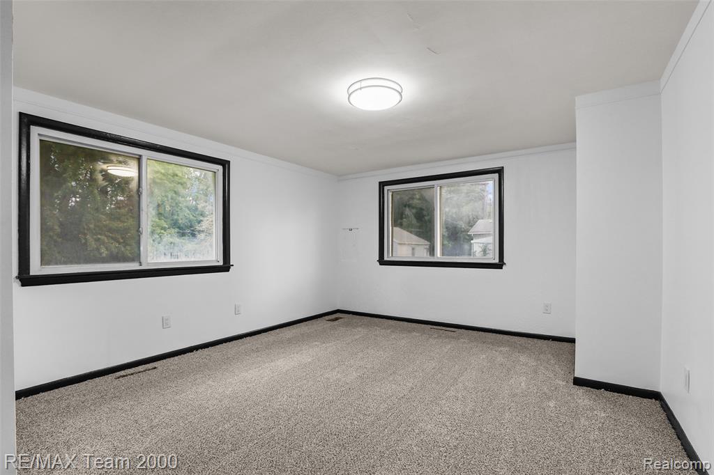 12930 Beech Daly Road Property Photo 22