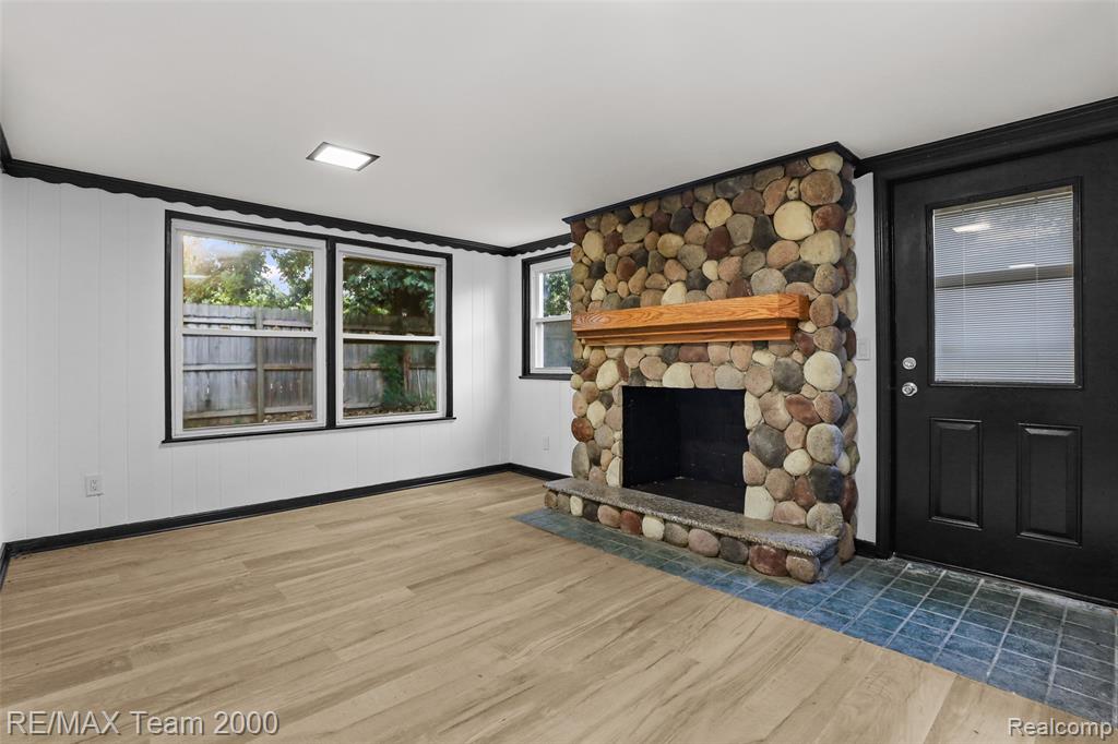 12930 Beech Daly Road Property Photo 29