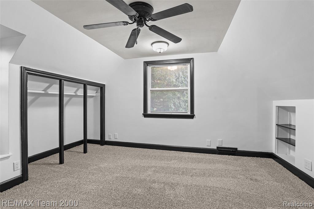 12930 Beech Daly Road Property Photo 34