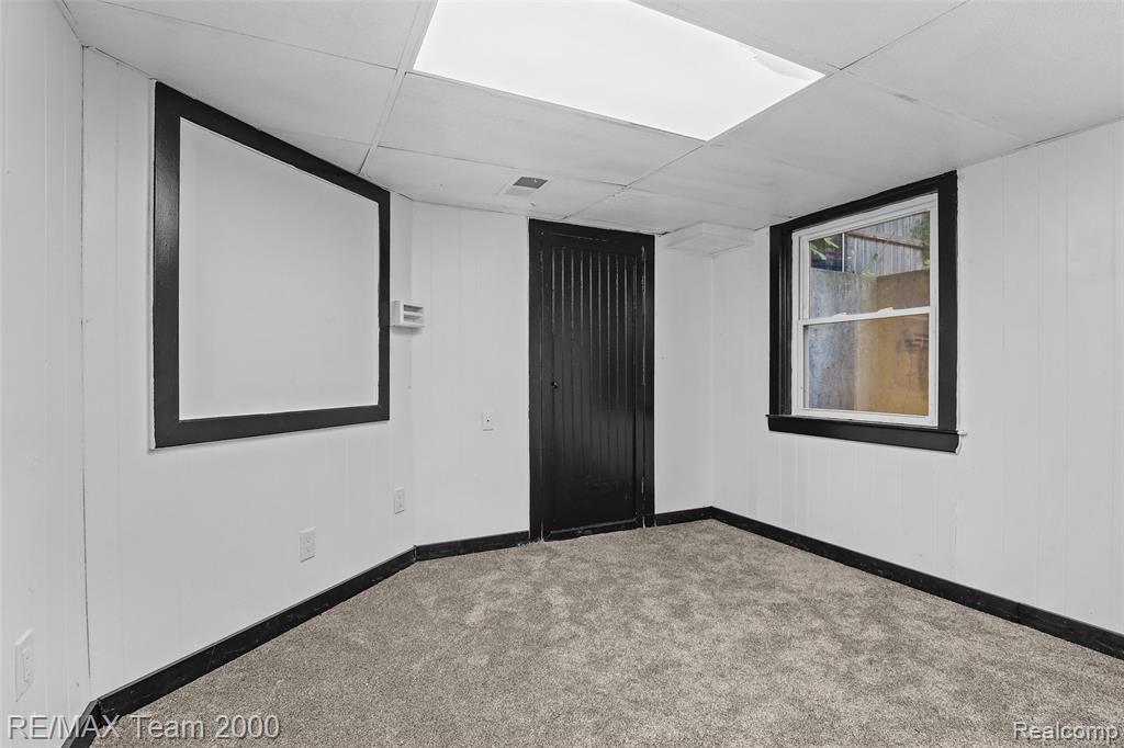 12930 Beech Daly Road Property Photo 36