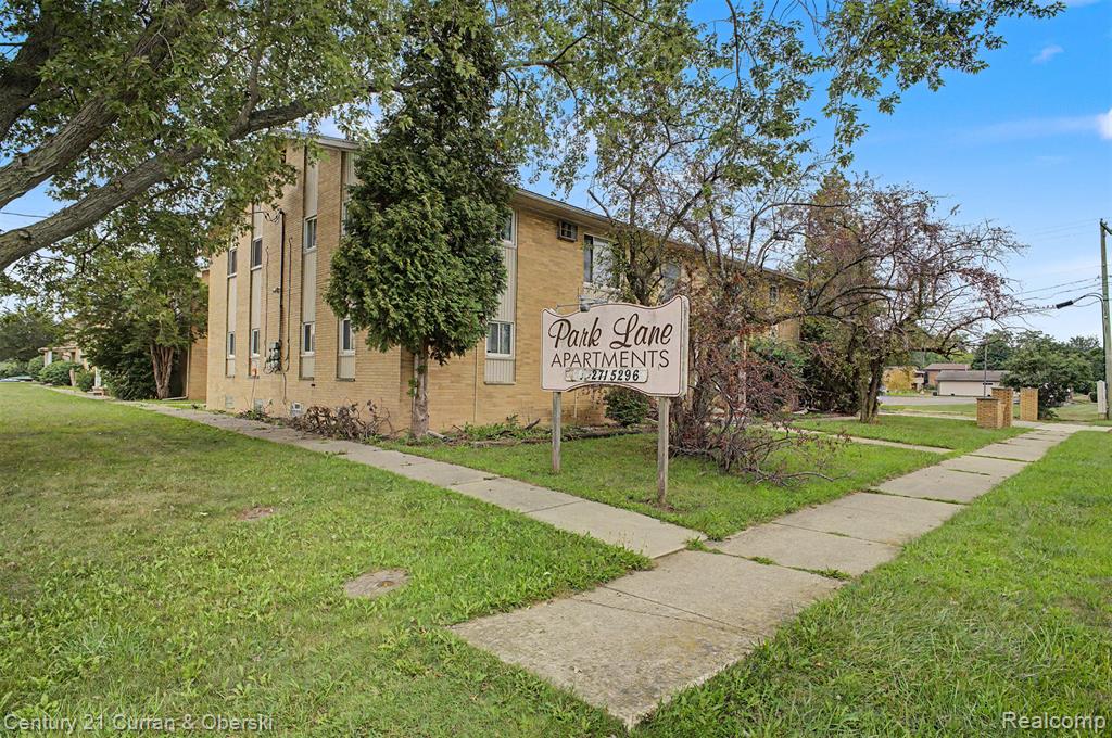 29425 W Jefferson Avenue Property Photo 13