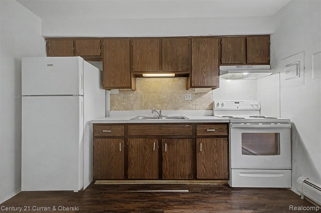 29425 W Jefferson Avenue Property Photo 20