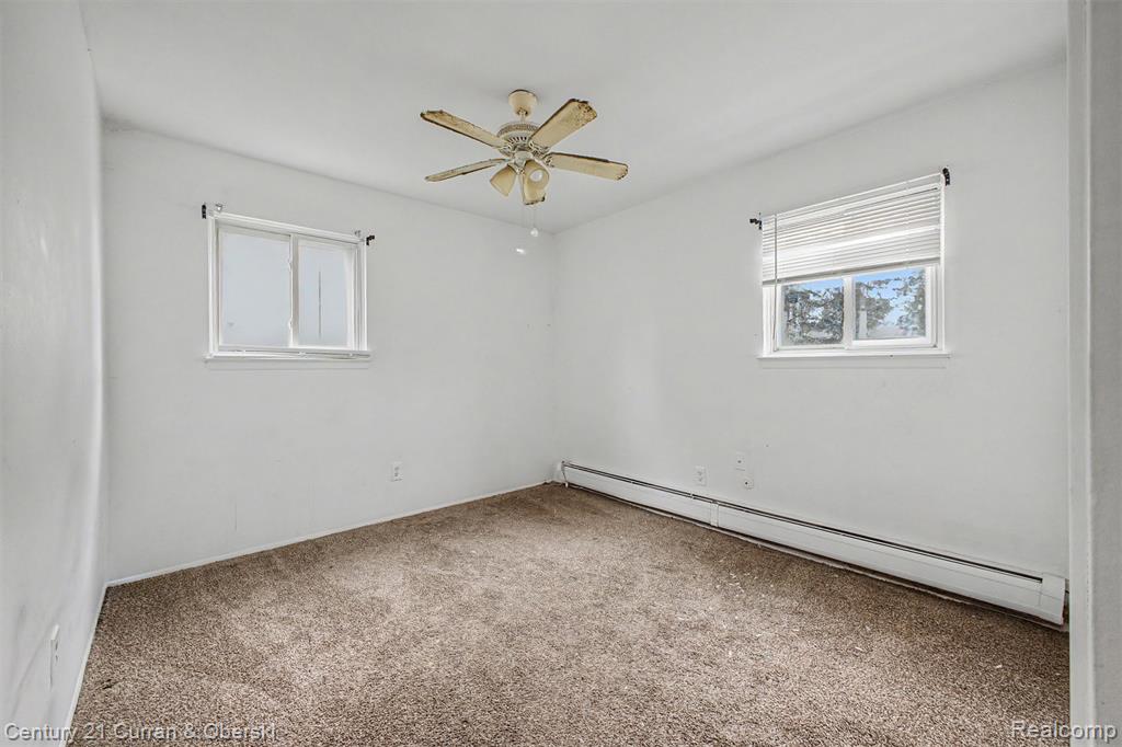 29425 W Jefferson Avenue Property Photo 23