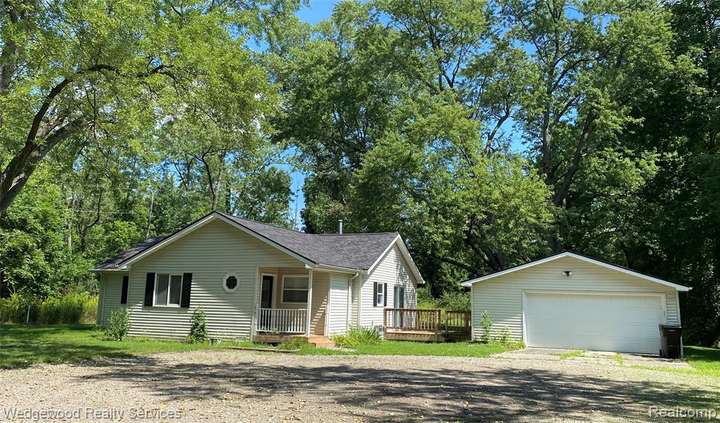 364 James Court Property Photo 1