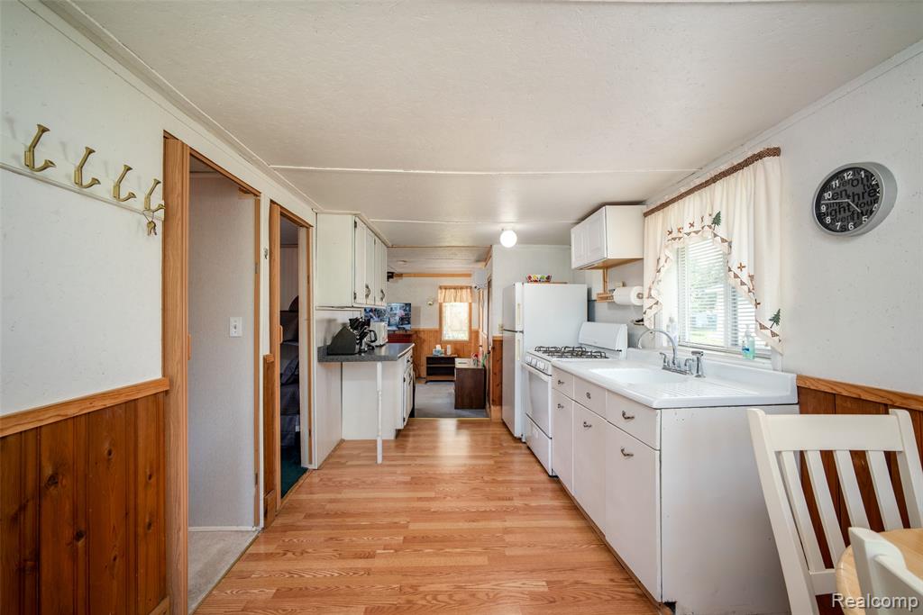 5110 Lucinda Drive Property Photo 6