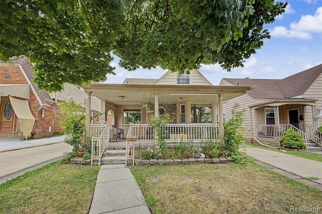 7320 Orchard Avenue Property Photo 2