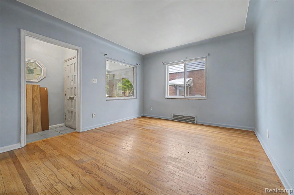 7320 Orchard Avenue Property Photo 10