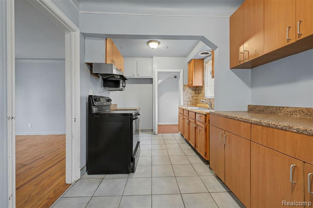 7320 Orchard Avenue Property Photo 13