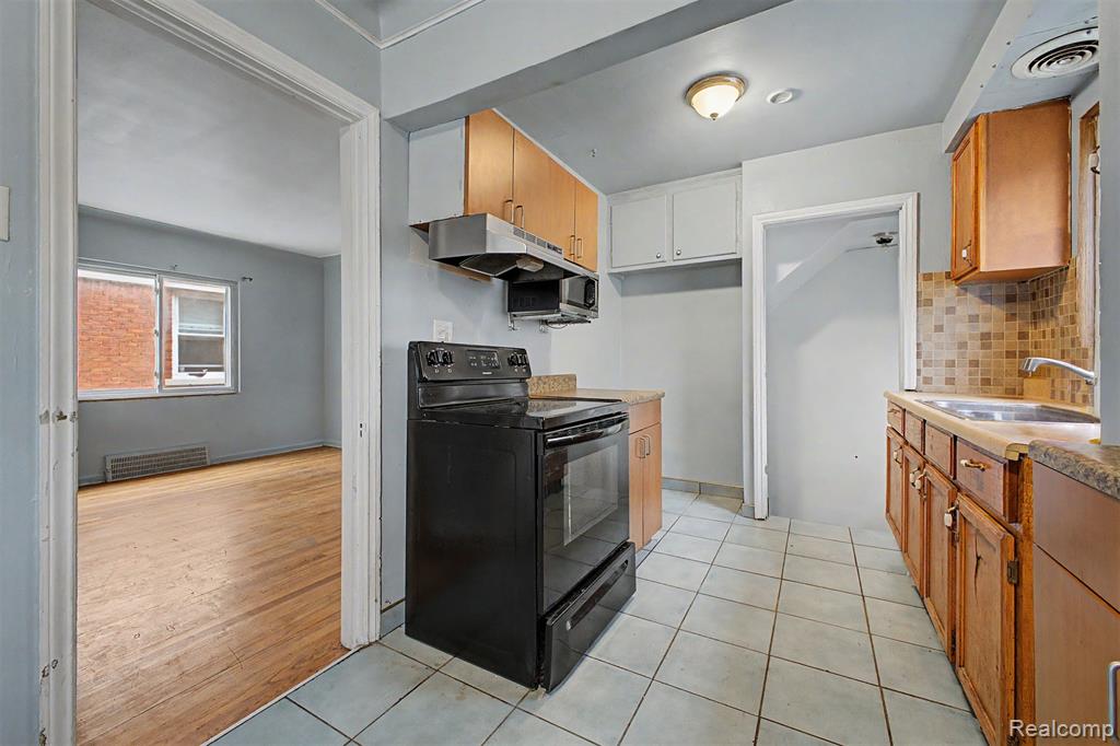 7320 Orchard Avenue Property Photo 14