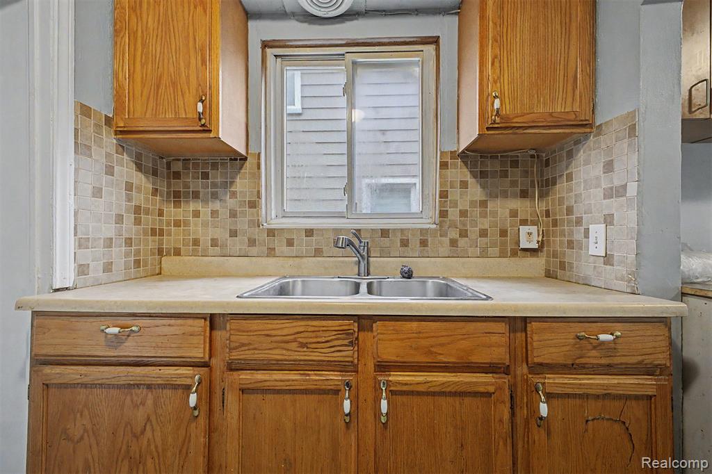 7320 Orchard Avenue Property Photo 17