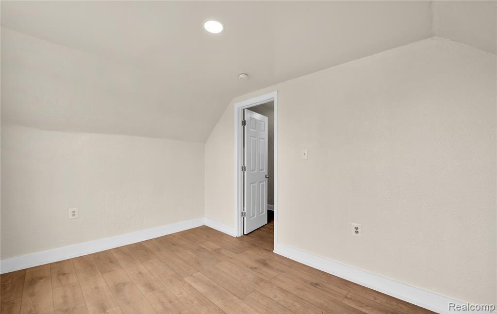 3851 Fredro Street Property Photo 13