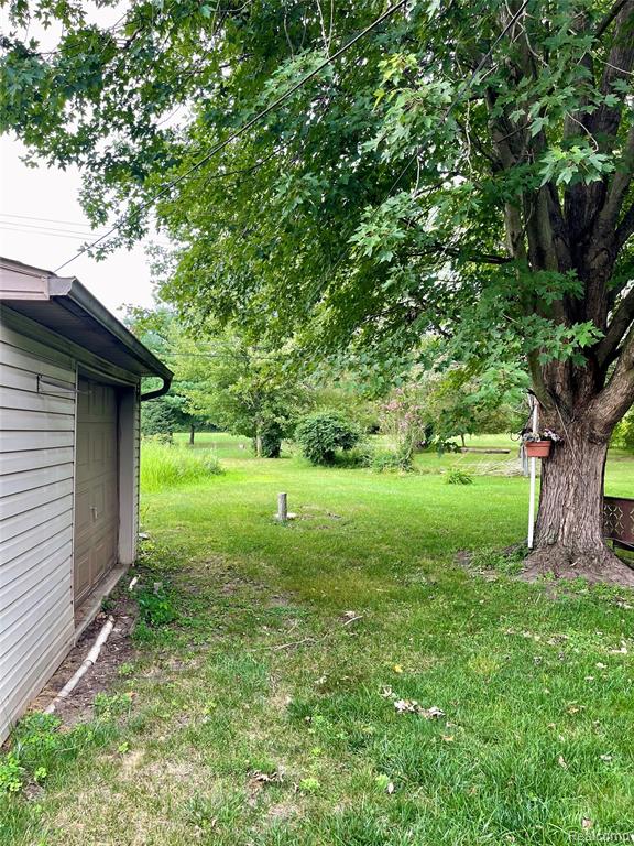47048 Ayres Avenue Property Photo 3