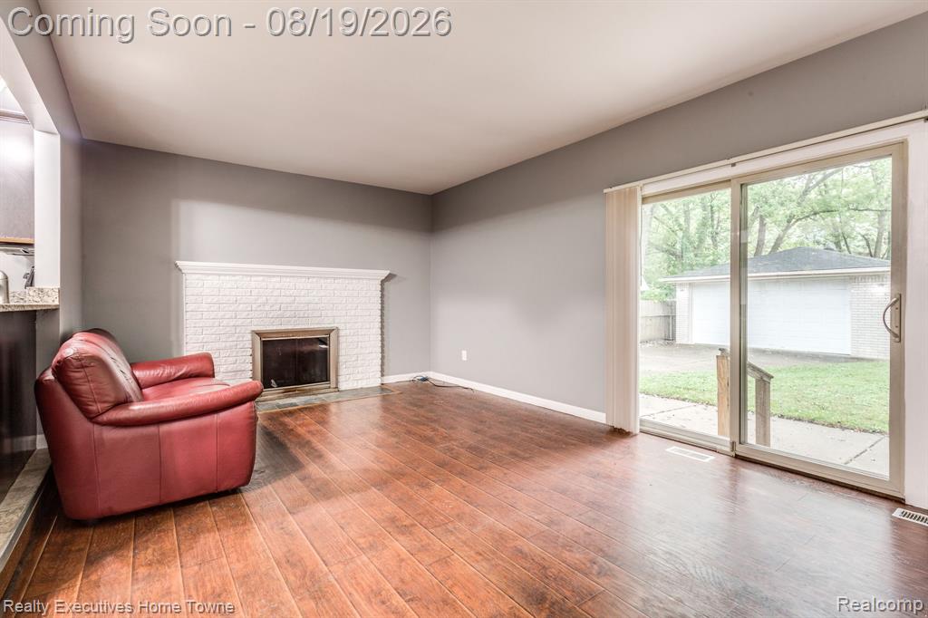 2448 Oakcrest Road Property Photo 12