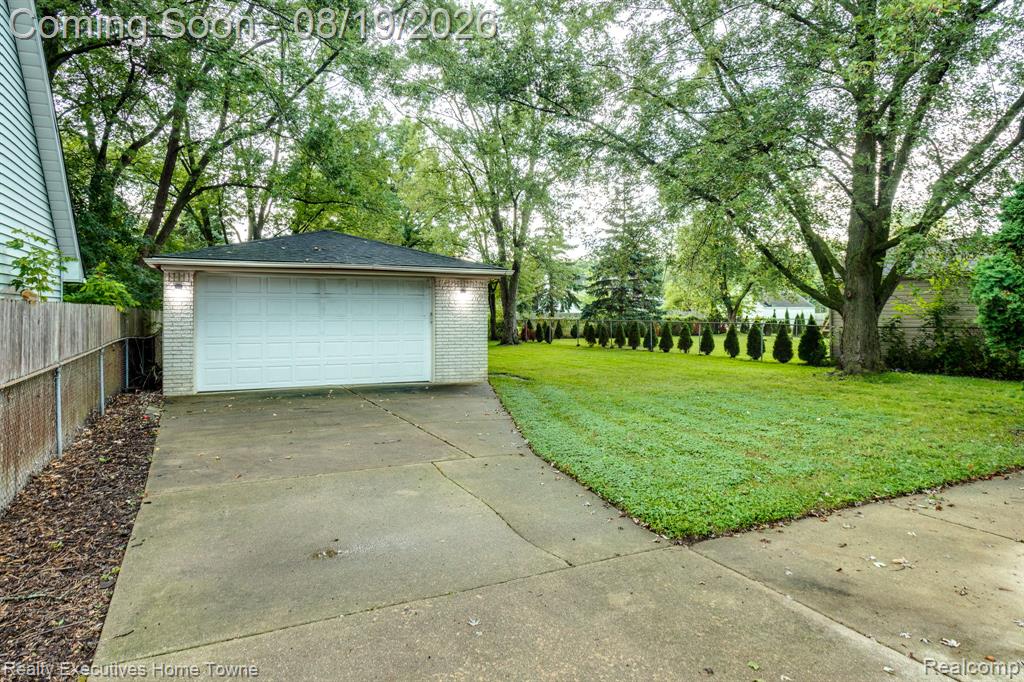 2448 Oakcrest Road Property Photo 29