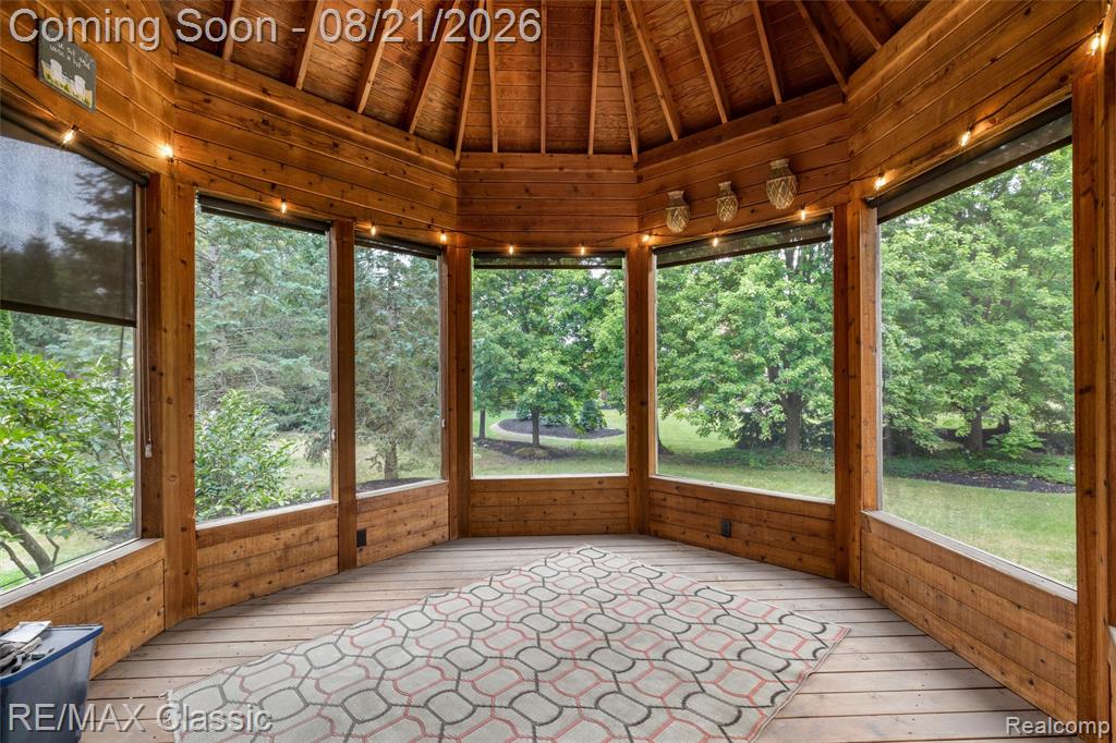 18133 Mission Point Property Photo 62