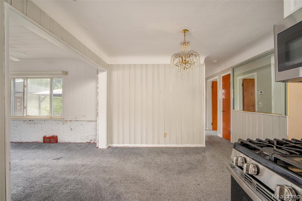 16786 Sprenger Avenue Property Photo 10