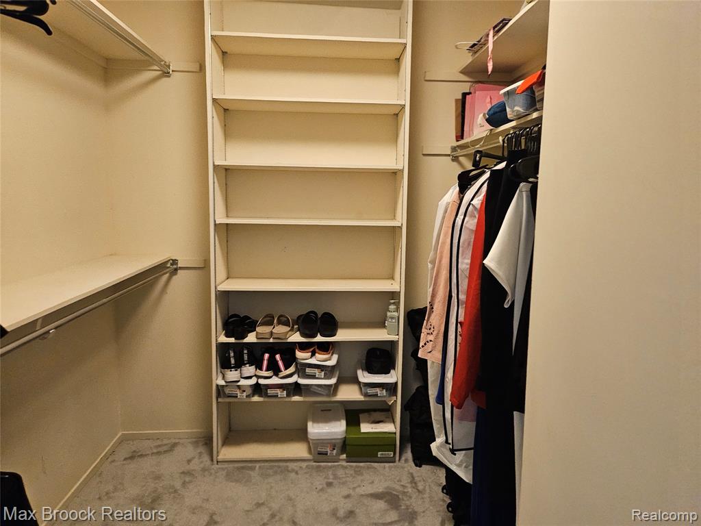 5663 Hillcrest Circle Property Photo 13