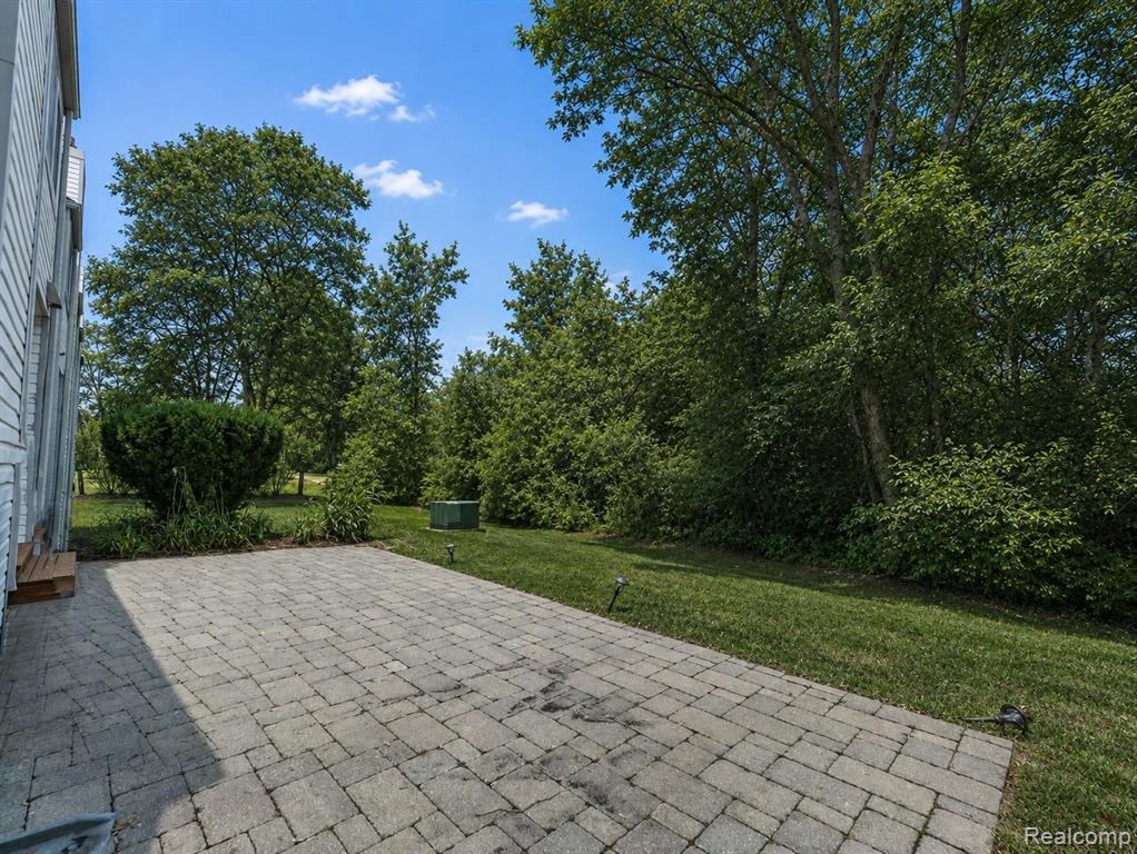 177 E Long Lake Road Property Photo 17