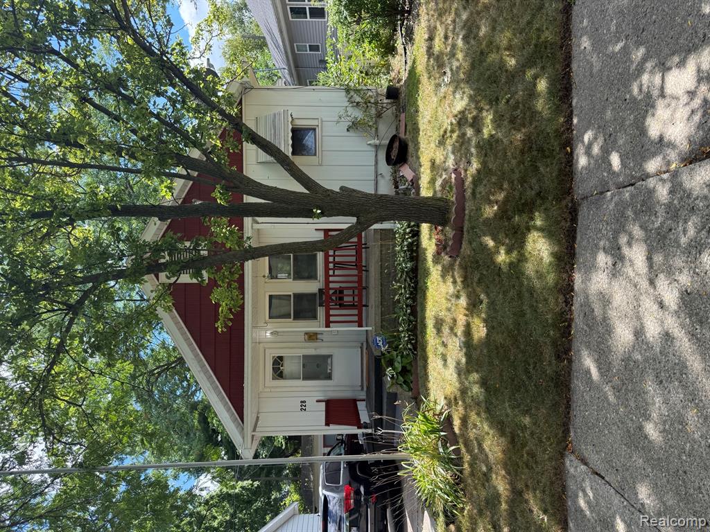 228 Borland Court Property Photo 1