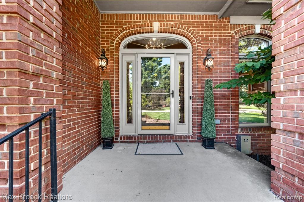 27261 Apple Tree Lane Property Photo 2