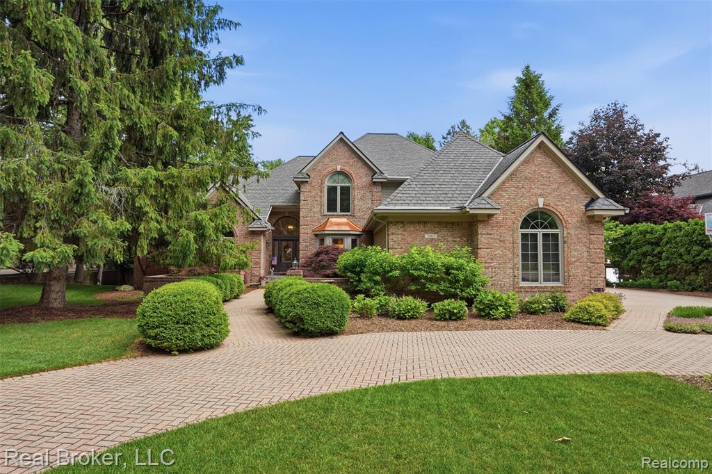 5483 Lake Ridge Drive Property Photo 1