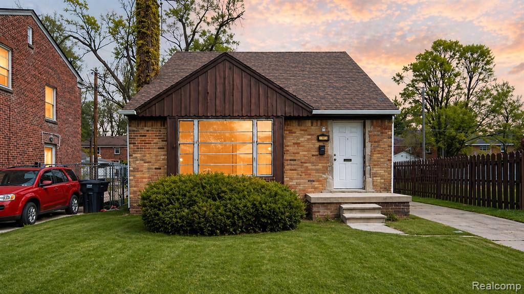 15756 Heyden Street Property Photo 1