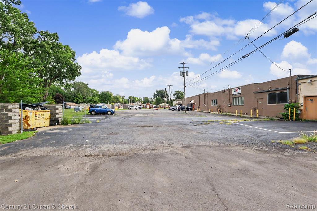 24630 Eureka Road Property Photo 22