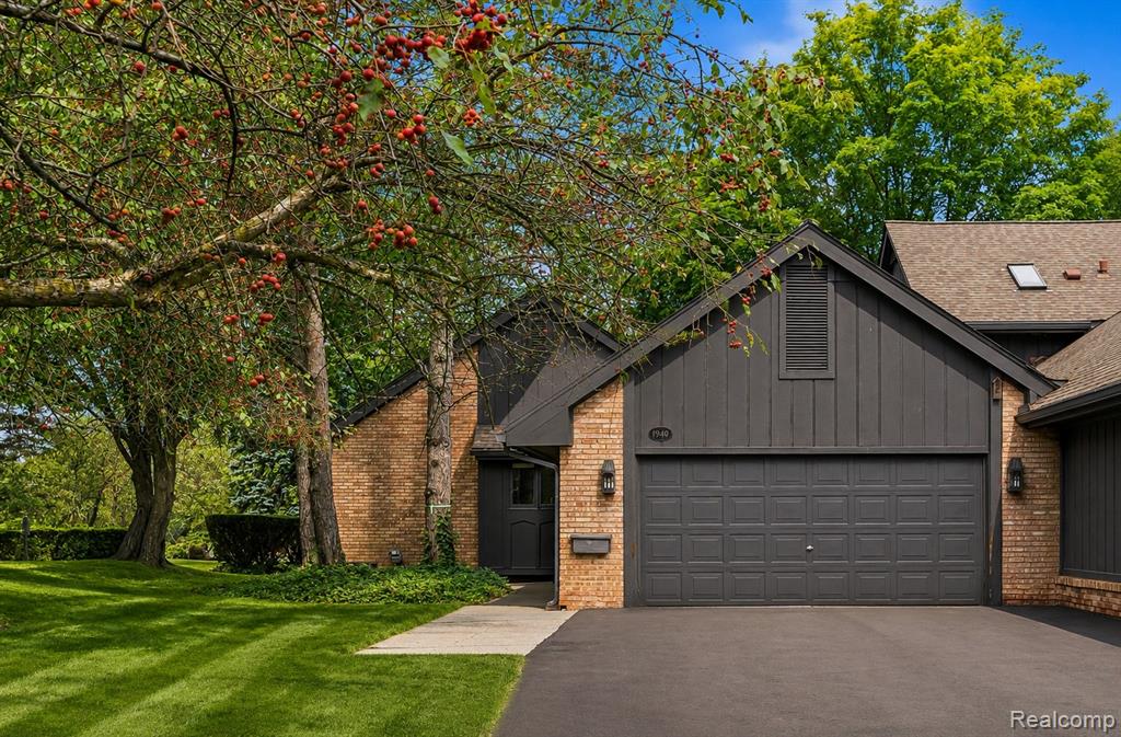 1948 PINE RIDGE Lane