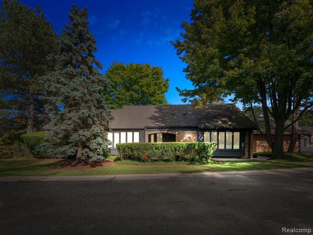 1948 Pine Ridge Lane Property Photo 23