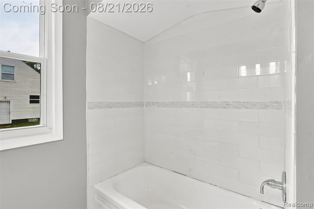 18909 Huntington Road Property Photo 17