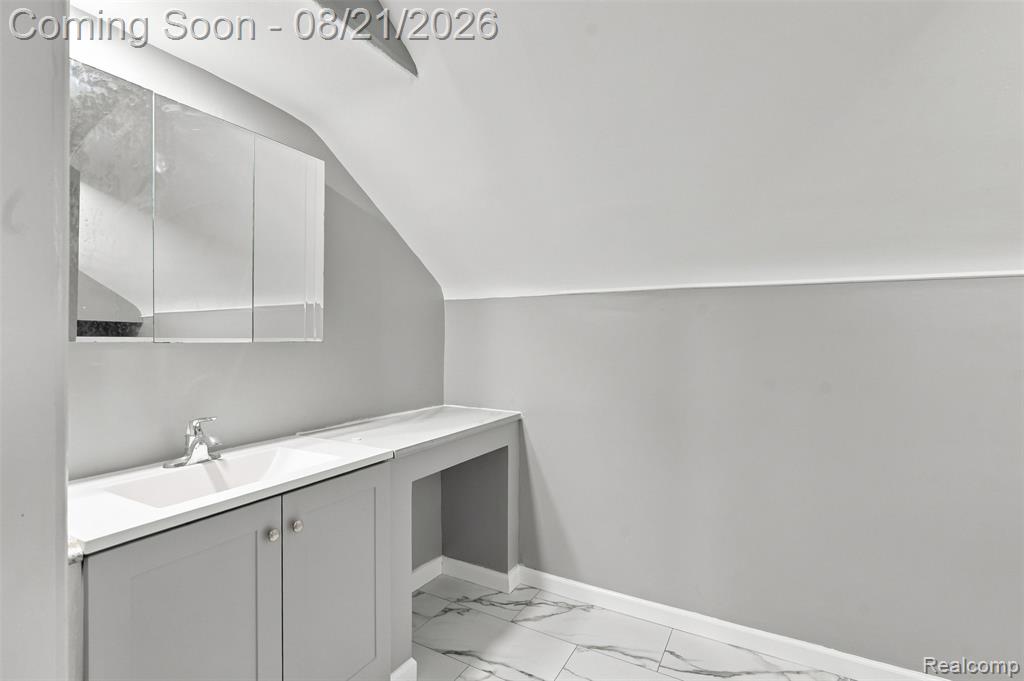 18909 Huntington Road Property Photo 21