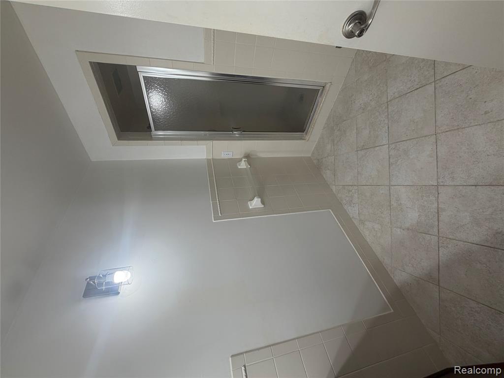 781 Harcourt Road Property Photo 11