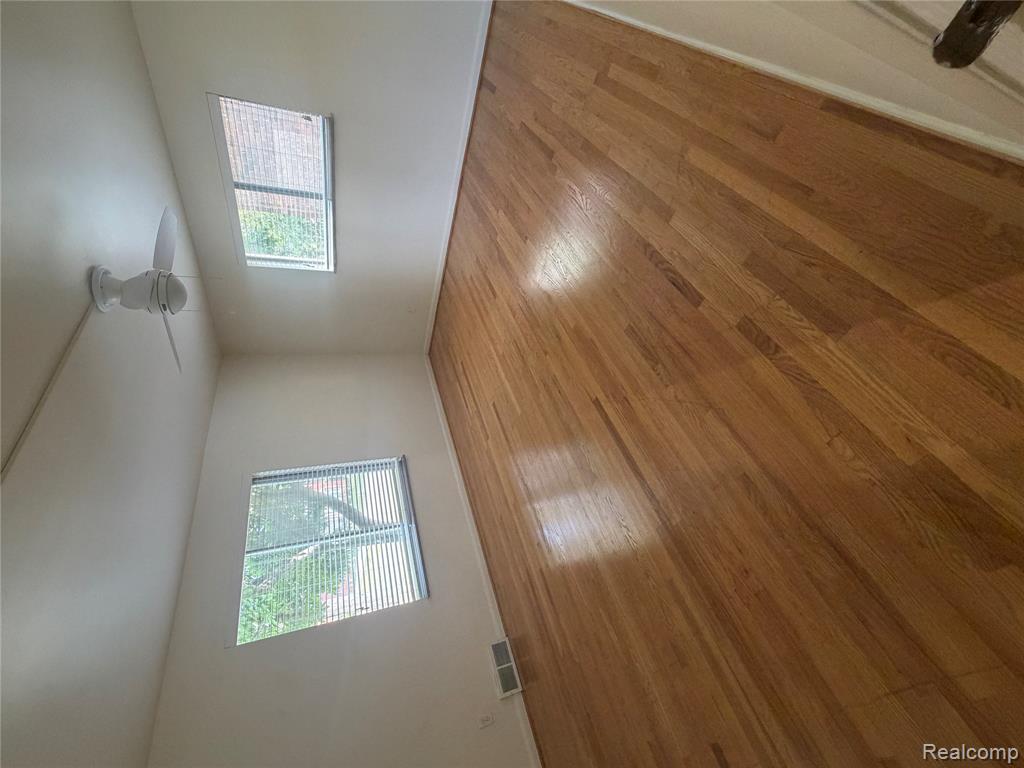 781 Harcourt Road Property Photo 12