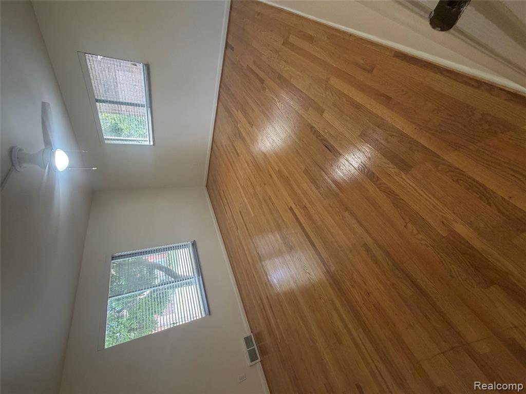 781 Harcourt Road Property Photo 13