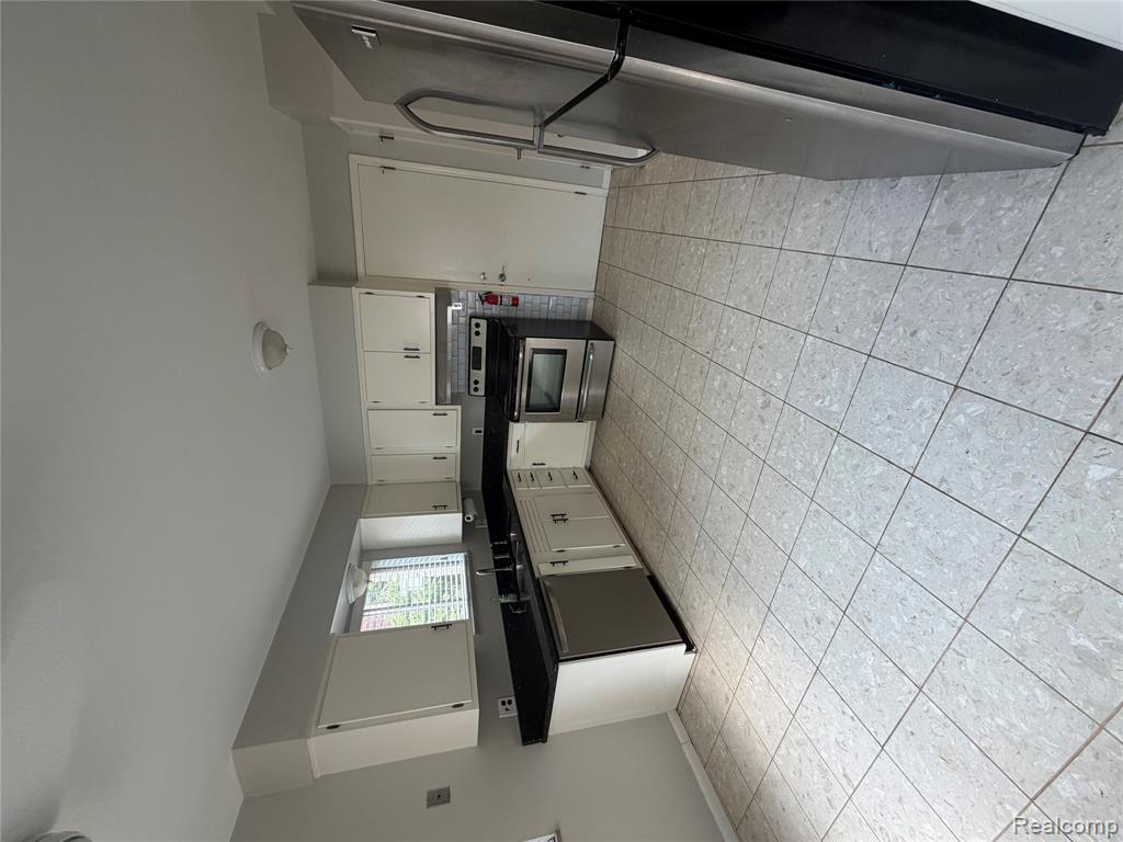 781 Harcourt Road Property Photo 17