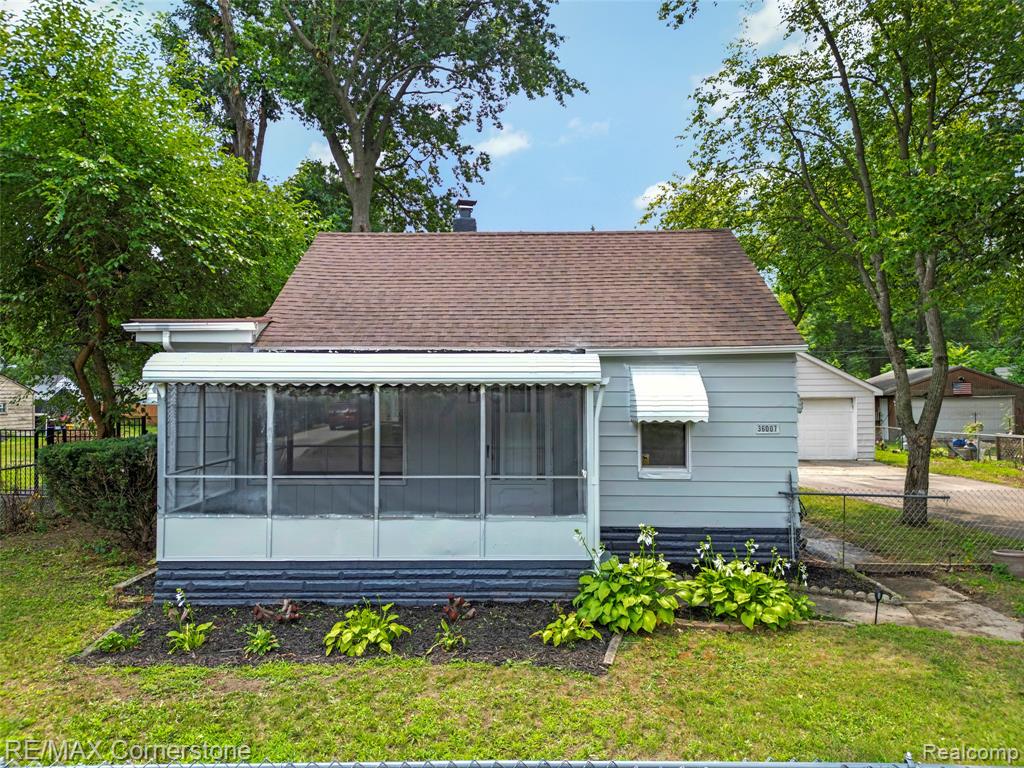 36007 Schley Avenue Property Photo 1