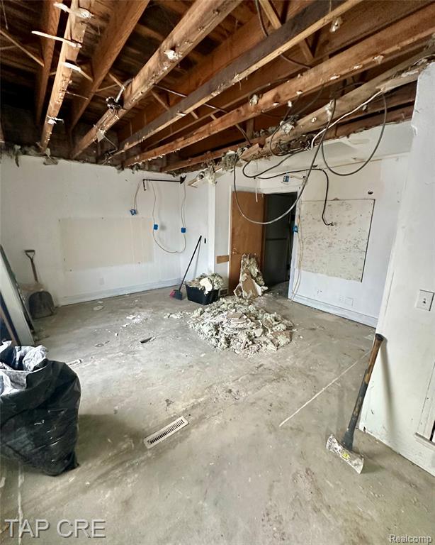 16417 E Warren Avenue Property Photo 5