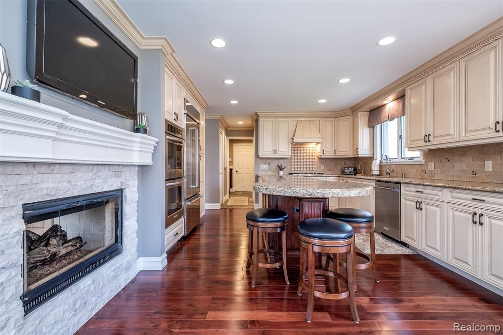 53588 Oak Grove Property Photo 14