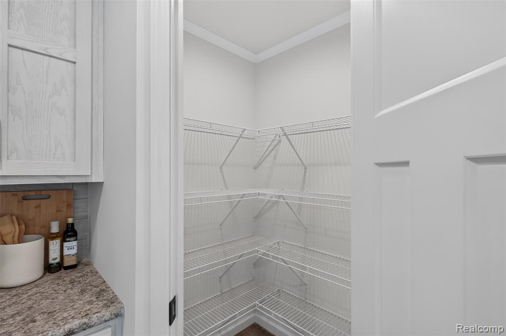 11076 Maxwell Avenue Property Photo 18