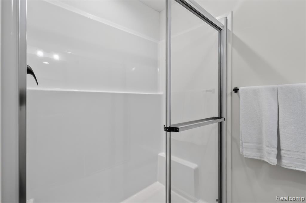 11076 Maxwell Avenue Property Photo 21