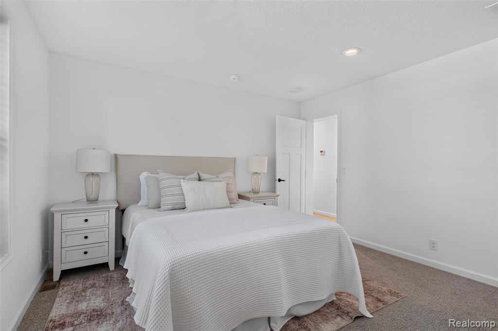 11076 Maxwell Avenue Property Photo 24